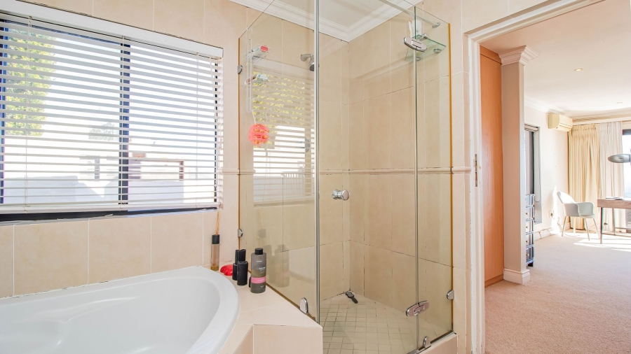 To Let 4 Bedroom Property for Rent in Camps Bay Western Cape